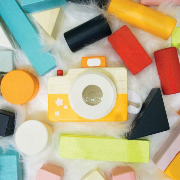 PL115-Camera-Wooden-Building-Blocks_2048x2048 Le Toy Van Drveni fotoaparat - party kamera - Image 4