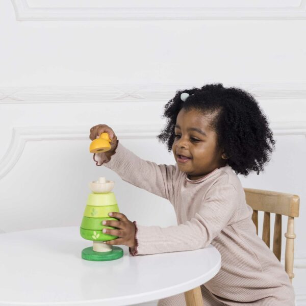 PL001-toddler-putting-bird-on-top-of-stacker Le Toy Van Drveni toranj slagalica - drvo s pticom - Image 2