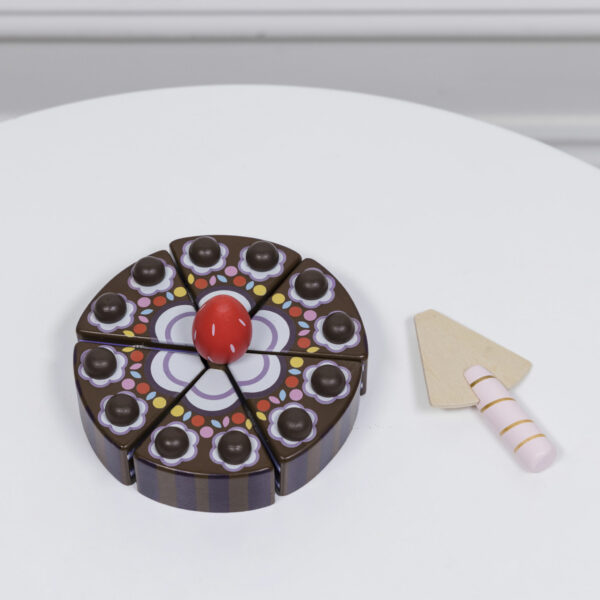 TV277-chocolate-cake-gateau-with-cake-slice Le Toy Van Drvena čokoladna rođendanska torta - Image 4