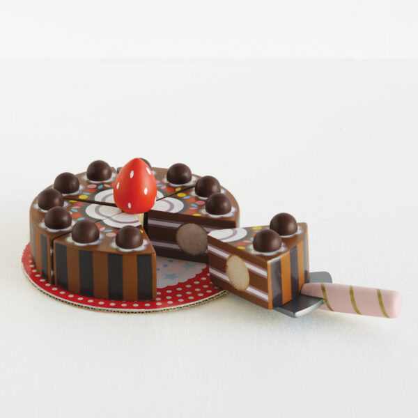 TV277-chocolate-cake-slice Le Toy Van Drvena čokoladna rođendanska torta - Image 5