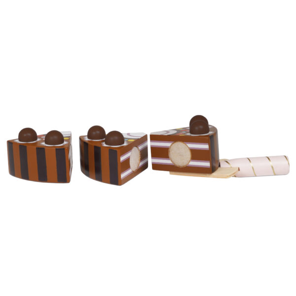 TV277-chocolate-gateau-cake-slice Le Toy Van Drvena čokoladna rođendanska torta - Image 6