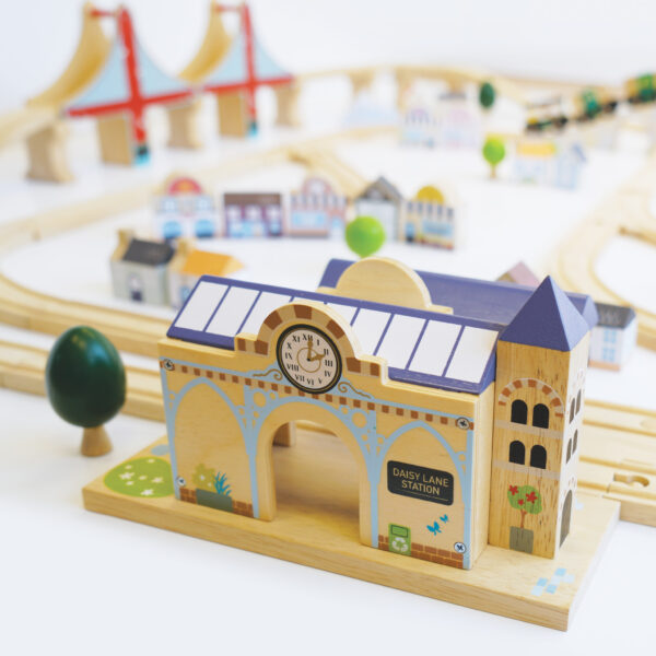 TV700-Royal-Express-Train-Station Le Toy Van Kraljevski željeznički set - Royal Express - Image 6