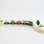 Le Toy Van set drvenih vozića - Great Green Train - Image 3