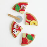 Le Toy Van Drvena Pizza i prilozi - Image 5