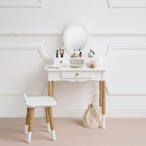 TV607-vanity-table-stool-pamper-beauty-set Le Toy Van Vintage stolić za uređivanje - Vanity - Image 2
