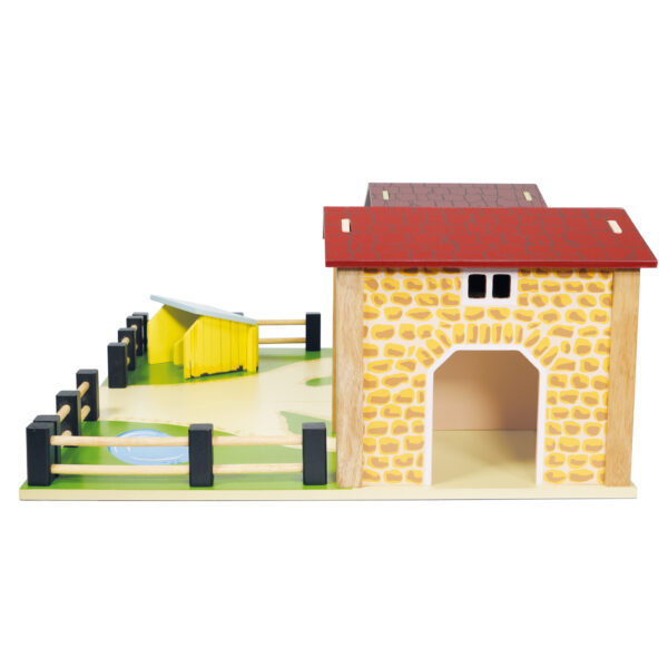 TV410-the-farmyard-farming-toy-right-side-2021 Le Toy Van Drvena dječija farma - velika - Image 6