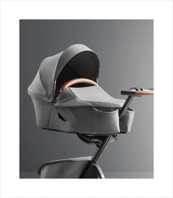 Xplory-X_ModernGrey_RichBlack_200917_02_zoom_eCom Stokke kolica Xplory X Modern Grey kolica + Košara za novorođenče - Image 4