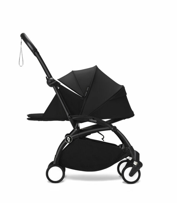 YOYO3_0PLUS_Black_BlackFrame_Profile_wo FootCover_ExtCanopy_0017_A11_eCom Stokke YOYO 0+ Sklopiva košara - Black - Image 8