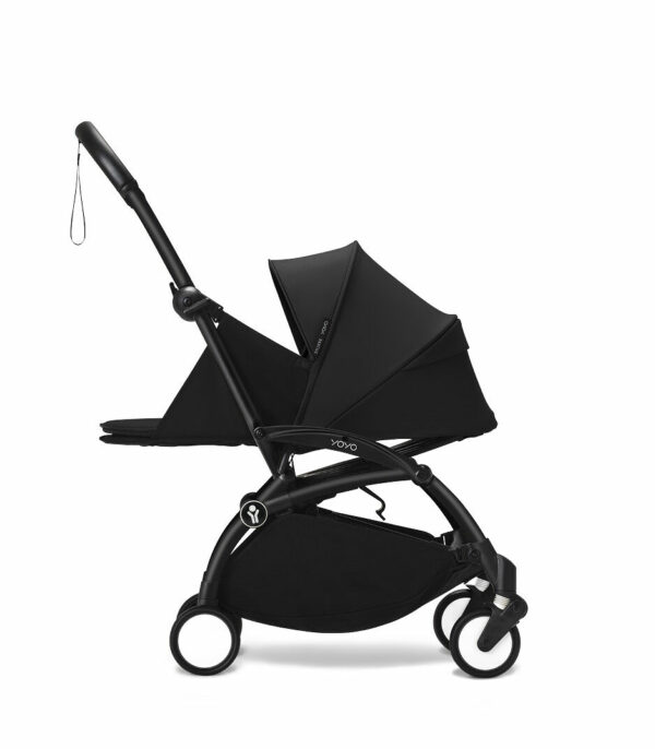 YOYO3_Black_0PLUS_BlackFrame_Profile_wo FootCover_0017_A9_eCom Stokke YOYO 0+ Sklopiva košara - Black - Image 7