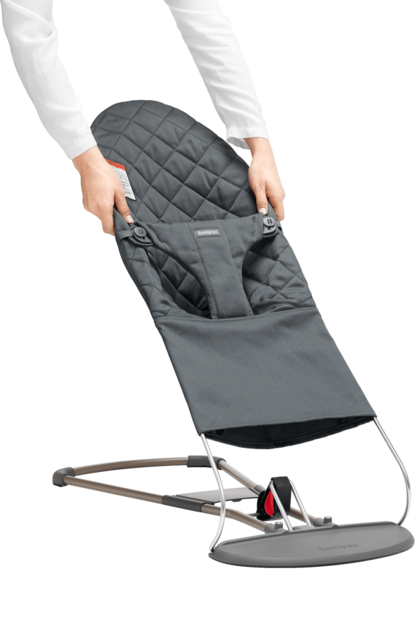 babybjorn-fabric-seat-for-bouncer-bliss-anthracite-cotton-001 BabyBjörn Dodatna navlaka za ležaljku - Anthracite Cotton, Classic quilt - Image 2