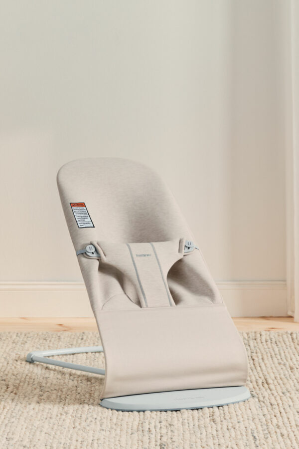 us-bouncer-bliss-light-beige-3d-jersey-pp-babybjorn-05 BabyBjörn Ležaljka za bebe Bliss - 3D Jersey, Light Beige - Image 7