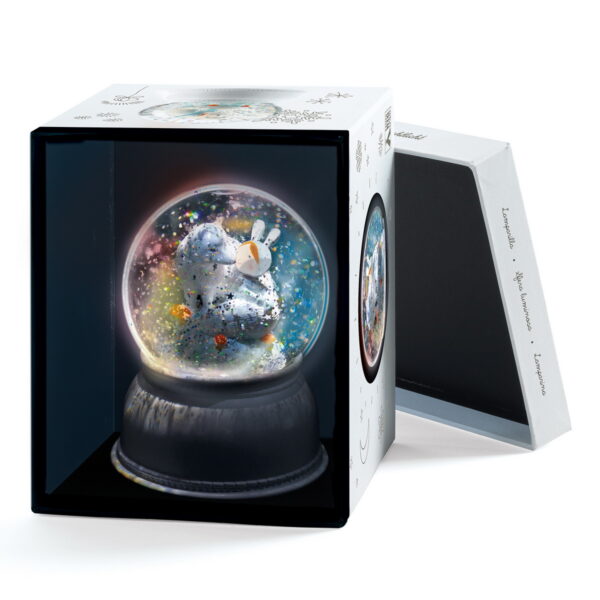 DD03405-B3D1-RVB Djeco Noćna lampa i snježna kugla - Lila & Pupi - Image 5