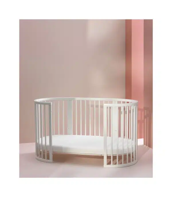 SleepiBed_White_Open_220225_009_eCom (1) Stokke Sleepi Ekstenzija za Krevet - Bed Extension V3 - White - Image 2