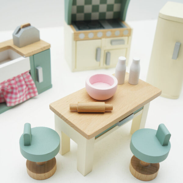 ME059C-daisylane-kitchen-baking-utensils-and-kitchen-appliances Le Toy Van Namještaj za kućice za lutke – Kuhinja - Image 11
