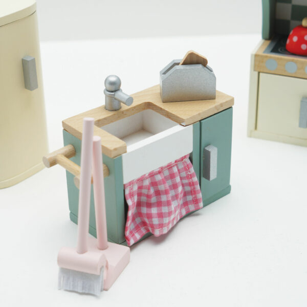 ME059C-daisylane-kitchen-sink-unit Le Toy Van Namještaj za kućice za lutke – Kuhinja - Image 6