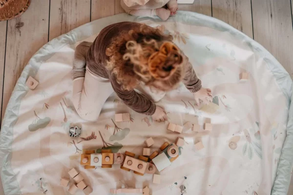 PlayandGo_toystorage_bag_jungle_open_on_floor_child_playing Play&Go 2u1 Podloga za igru i vreća za igračke - Džungla - Image 3