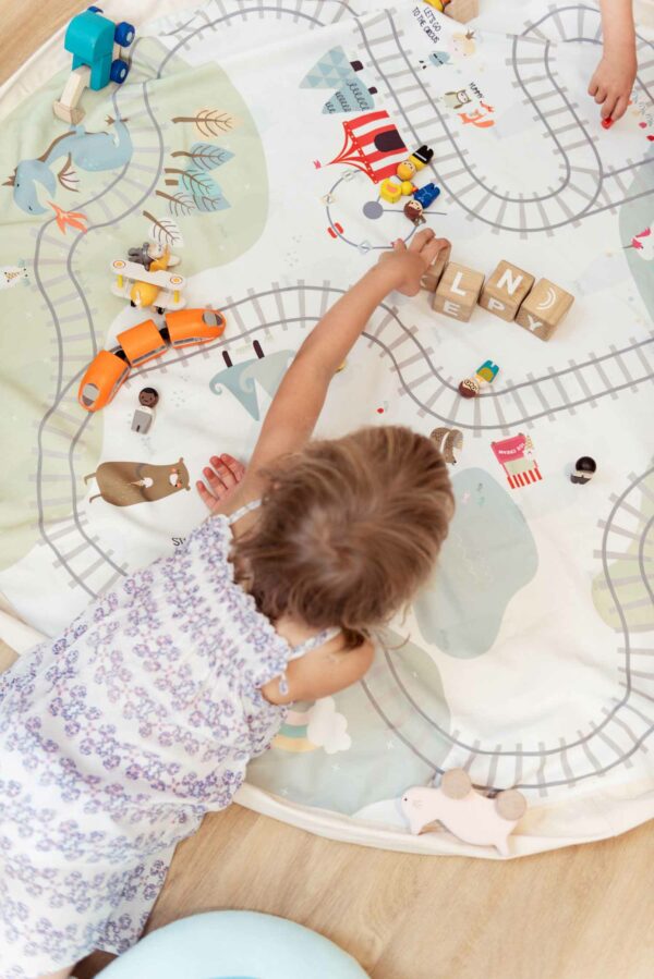 Trainmap8 Play&Go 2u1 Podloga za igru i vreća za igračke - Željeznica - Image 7