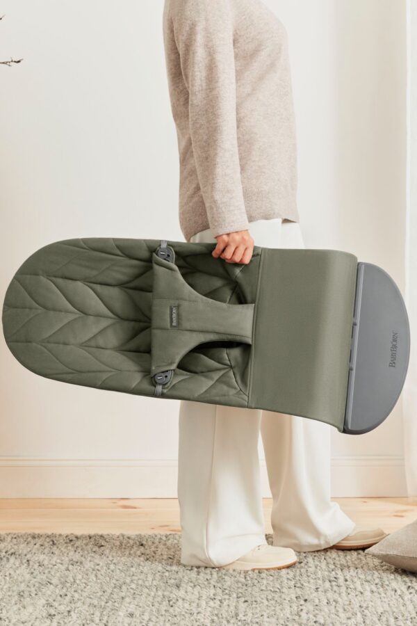 BabyBjörn Ležaljka za bebe Bliss - Petal quilt, Dark Green, Woven - Image 6