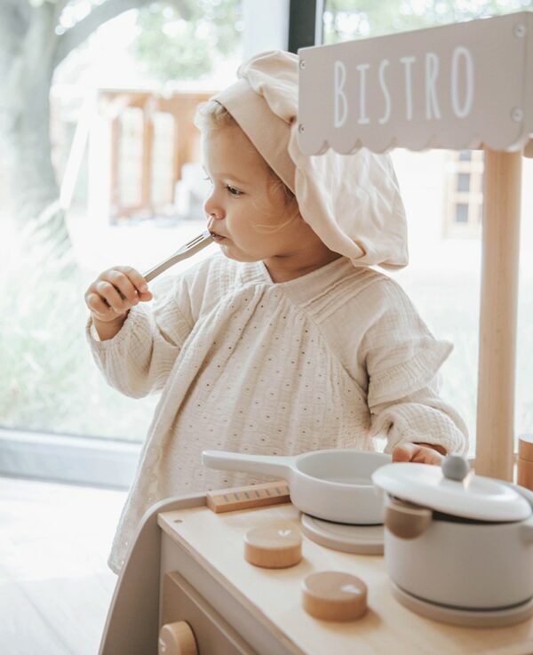 Label Label Drvena dječija kuhinja Bistro – Nougat - Image 4