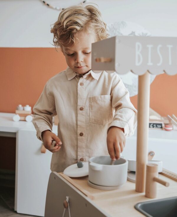 Label Label Drvena dječija kuhinja Bistro – Nougat - Image 3