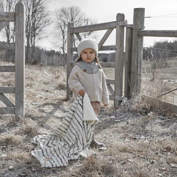 AW6574_1 Elodie Baršunasta dekica - Tidemark Drops - Image 4