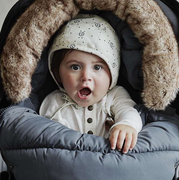 footmuff-winter-bonet-AW20-elodie-details-lifestyle_1_1000px Elodie Zimska vreća za kolica - Juniper Blue - Image 2