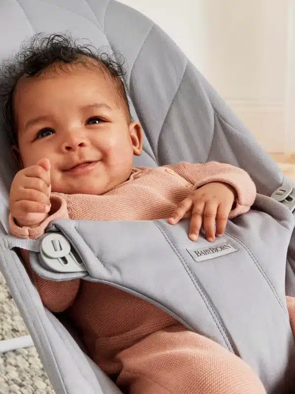 BJ00622403 BabyBjörn Ležaljka za bebe Bliss - Petal quilt, Grey, Woven - Image 4