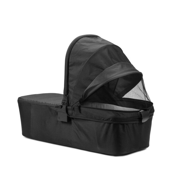 80820115120NA-MONDO-Carry-Cot-Black-5-SS22-PP-5 (1) Elodie Mondo dječija kolica – Black + Elodie Mondo košara za novorođenče – Black - Image 11