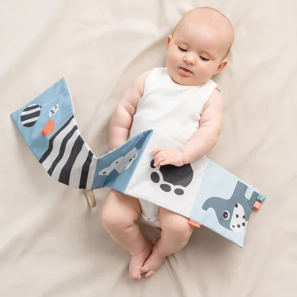 Fold-out-soft-book-Deer-friends-Colour-mix-7-LS_800x Done by Deer mekana aktivnosna knjiga - Deer friends - Image 3