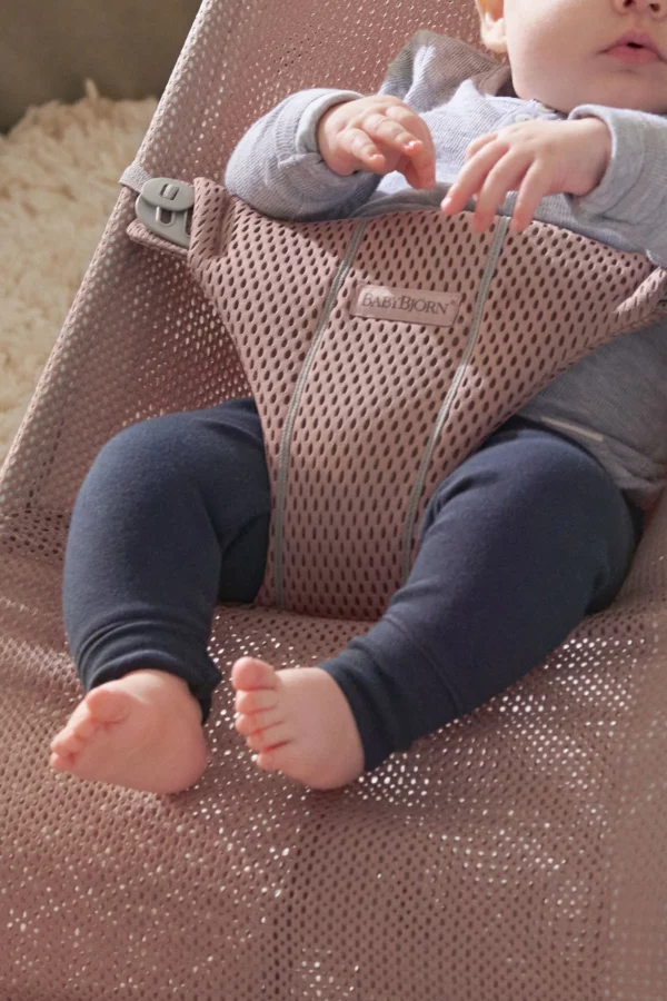 BJ00610804 BabyBjörn Ležaljka za bebe Bliss - Mesh, Dusty Pink - Image 4