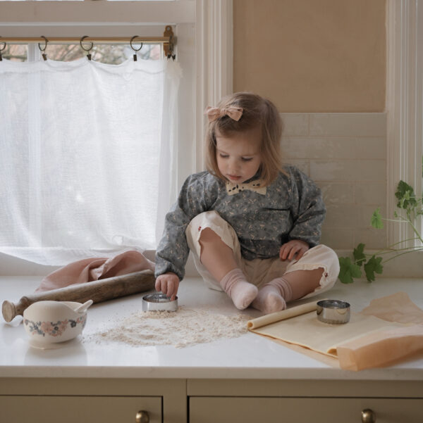 Elodie Set silikonska zdjelica i kašikica – Blue Garden Lt Placement - Image 3