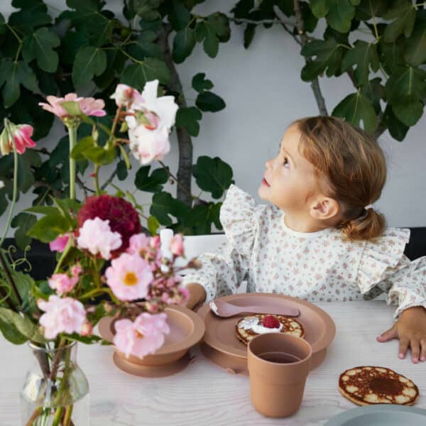 Elodie Siperak sa rukavima i kecelja - Autumn Rose - Image 2