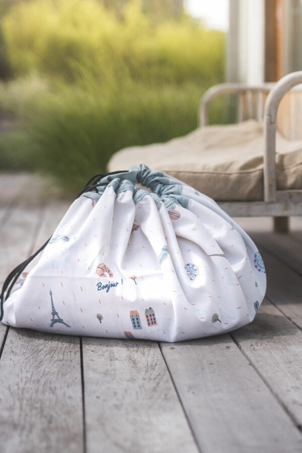 2021-07-28Play&Go(c)SilvieBonne-161 Play&Go 2u1 Podloga za igru i vreća za igračke – Paris Map - Image 12