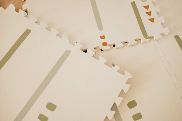 PlanandGo_EEVAA_farm_puzzlemat_back_side_stripes_and_icons Play&Go 3u1 EEVAA dvostrana podloga za igru – Farma (120x180cm) - Image 12