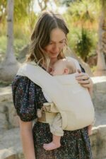 Ergobaby Embrace nosiljka Cream - Image 18