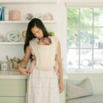 Ergobaby Embrace nosiljka Cream - Image 2