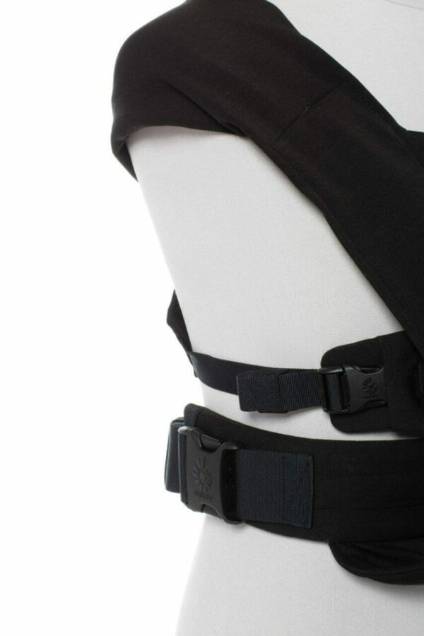 Embrace_PureBlackonForm__BCEMABLK_4 Ergobaby Embrace nosiljka Pure Black - Image 14