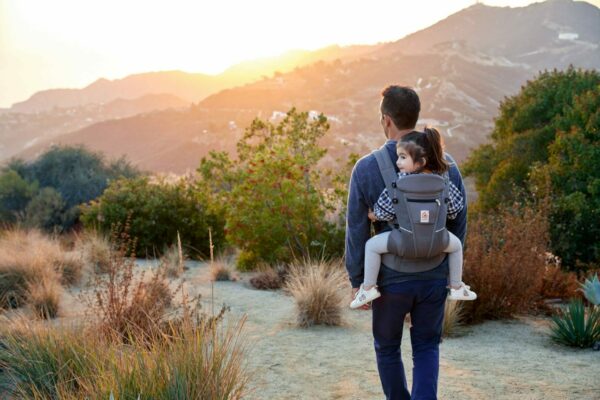 OmniBreeze_Graphite_Grey_BCZ360PGRAPH_0014-1200x800-5b2df79 Ergobaby Omni Breeze nosiljka Graphite Grey - Image 3