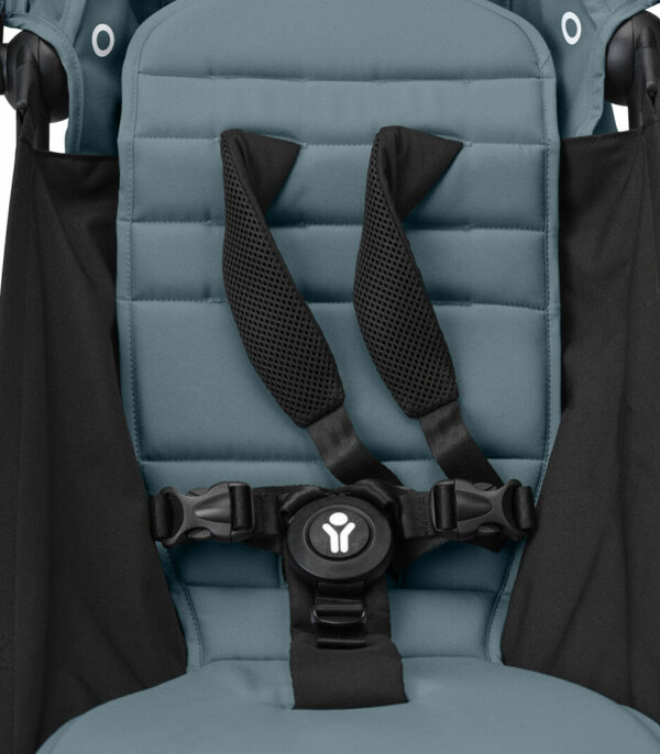 YOYO3_6PLUS_Aqua_ShoulderStrapMesh_Close-up_0574_eCom Stokke YOYO³ kolica od 6 mjeseci - Black/Aqua (GRATIS Color Pack) - Image 5