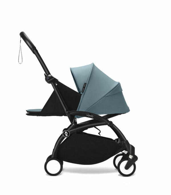 YOYO3_Aqua_0PLUS_BlackFrame_Profile_wo FootCover_0017_A9_eCom Stokke YOYO 0+ Sklopiva košara - Aqua - Image 7