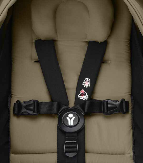 YOYO3_PLUS_Toffee_Harness_Close-up_0598 Stokke YOYO 0+ Sklopiva košara - Toffee - Image 4