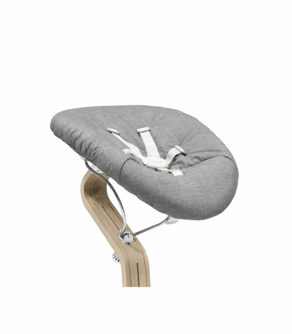 Nomi_Natural-White_Newborn-Grey_CLOSE_5426_eCom Stokke Nomi Baby baza za stolicu - Newborn Set White / Grey - Image 2