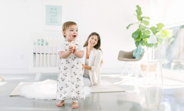 ON-THE-MOVE-SLEEP-BAG_Elephant_Large_SLBLGELPH5_SLBLGELPH1_02 Ergobaby Vreća za spavanje s nogavicama Elephant - (18-36/L) TOG 2,5 - Image 2