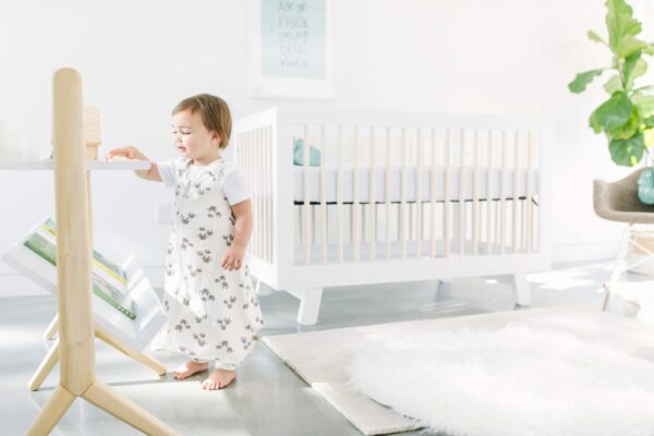 ON-THE-MOVE-SLEEP-BAG_Elephant_Large_SLBLGELPH5_SLBLGELPH1_06 Ergobaby Vreća za spavanje s nogavicama Elephant - (18-36/L) TOG 2,5 - Image 3