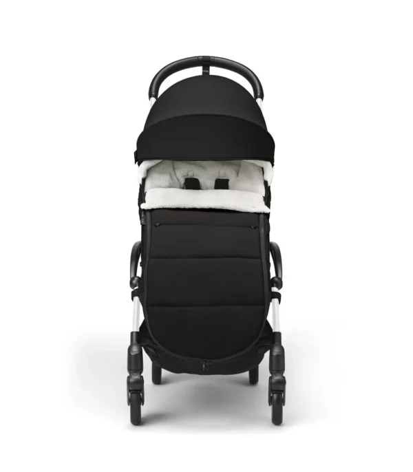 YOYO3_6PLUS_Black_FOOTMUFF_WhiteFrame_Front_canopy_0623_eCom Stokke YOYO³ Zimska vreća za kolica - Black - Image 3