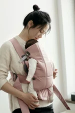 BabyBjörn Nosiljka za bebe Mini - Dusty Pink, Woven - Image 4