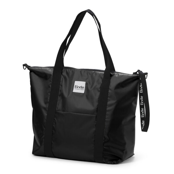 soft-shell-brilliant-black-changing-bag-elodie-details_50670141122NA_1_1000px Elodie Torba za previjanje – Brilliant Black - Image 1
