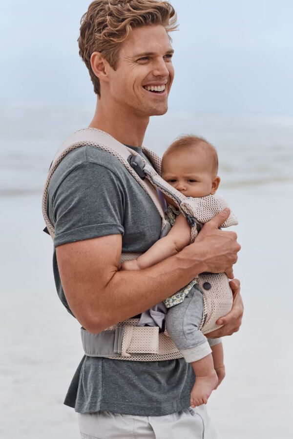 BJ09800104 BabyBjörn Nosiljka za bebe One Air – Pearly Pink, 3D Mesh - Image 4