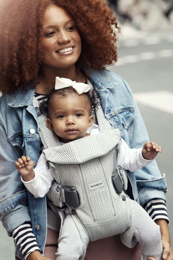 BabyBjörn Nosiljka za bebe One Air – Silver, 3D Mesh - Image 3