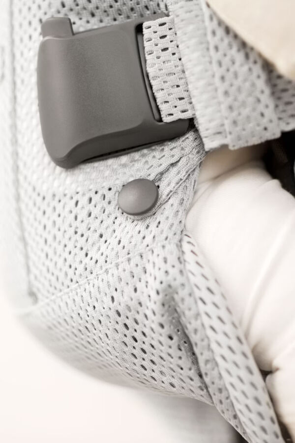 BabyBjörn Nosiljka za bebe One Air – Silver, 3D Mesh - Image 4